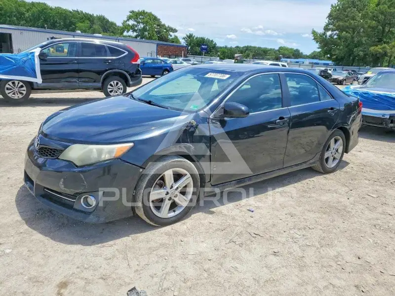 2013 Toyota CAMRY photo