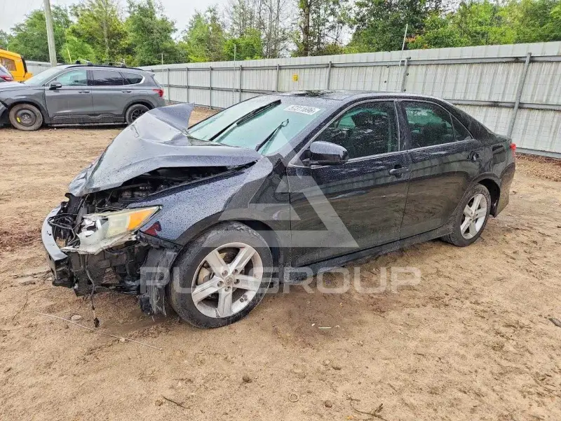 2013 Toyota CAMRY photo