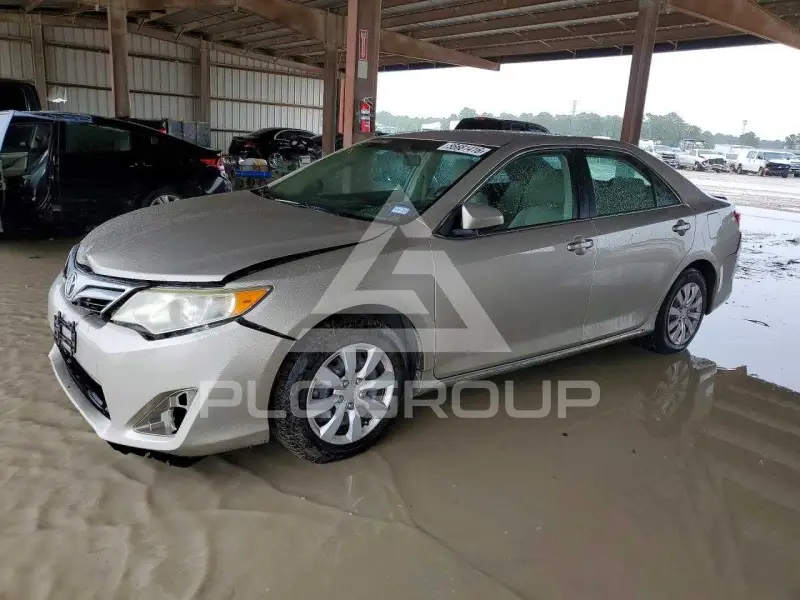 2013 Toyota CAMRY photo