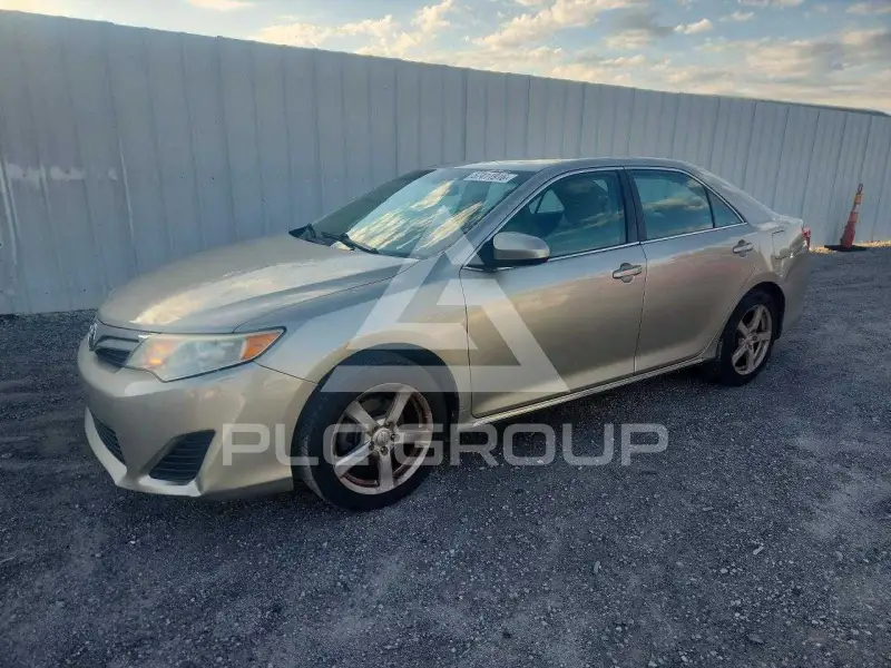 2013 Toyota CAMRY фото