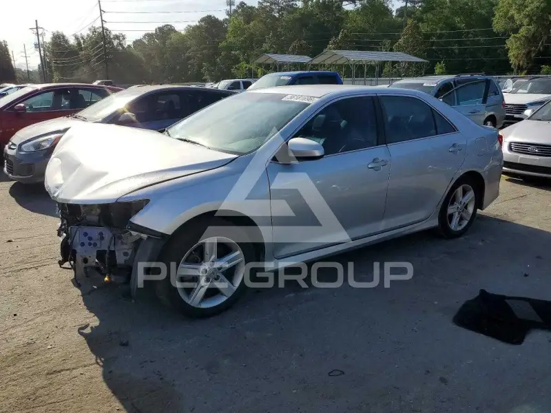 2013 Toyota CAMRY photo