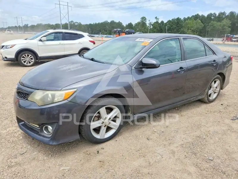 2013 Toyota CAMRY фото