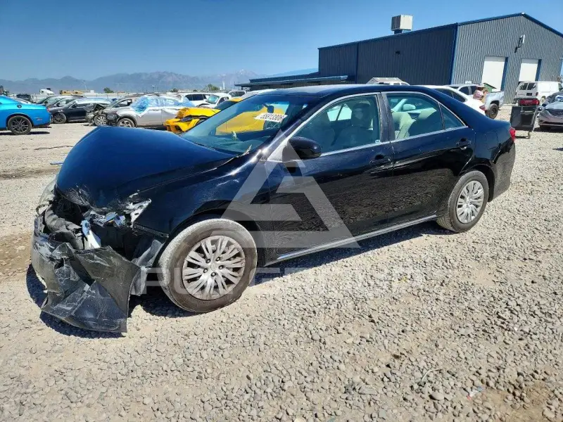 2013 Toyota CAMRY photo