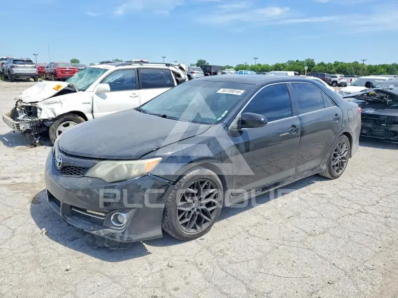 2013 Toyota CAMRY фото