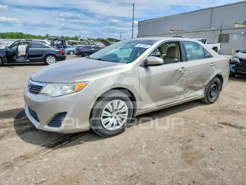 2013 Toyota CAMRY фото