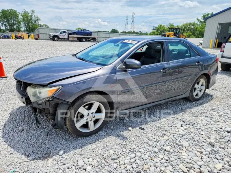 2013 Toyota CAMRY photo