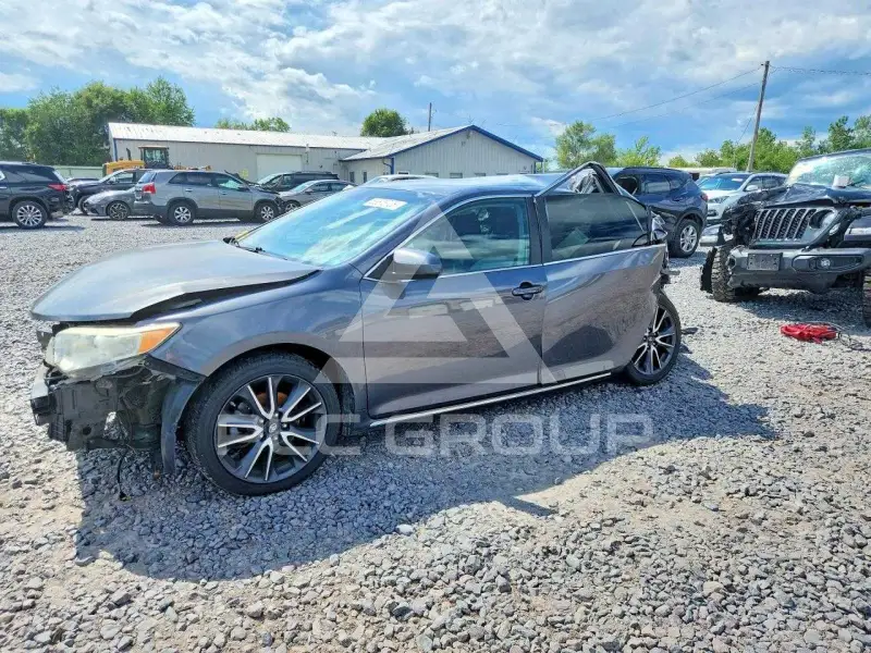 2013 Toyota CAMRY photo