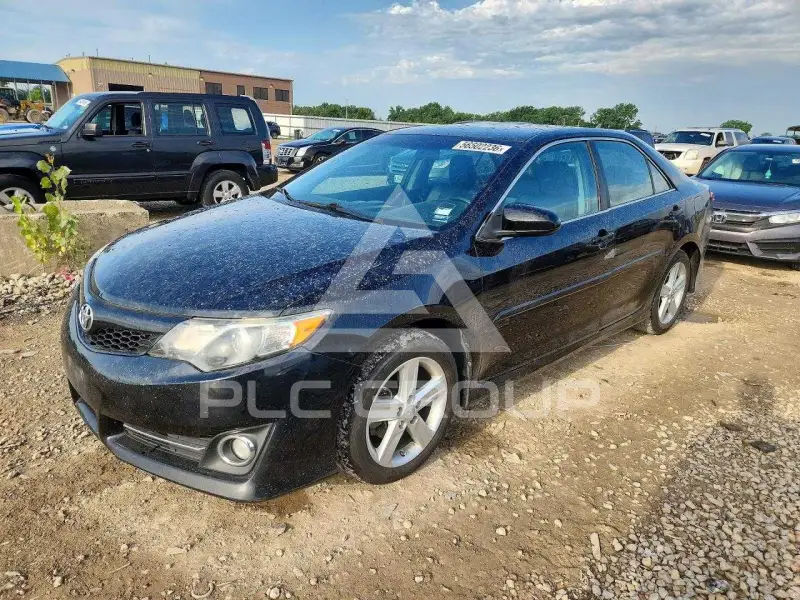 2013 Toyota CAMRY photo