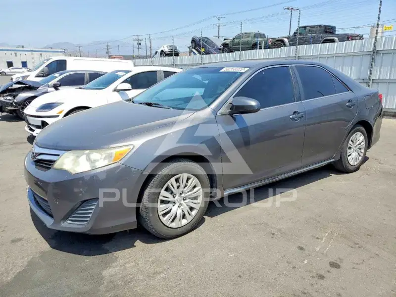 2013 Toyota CAMRY фото