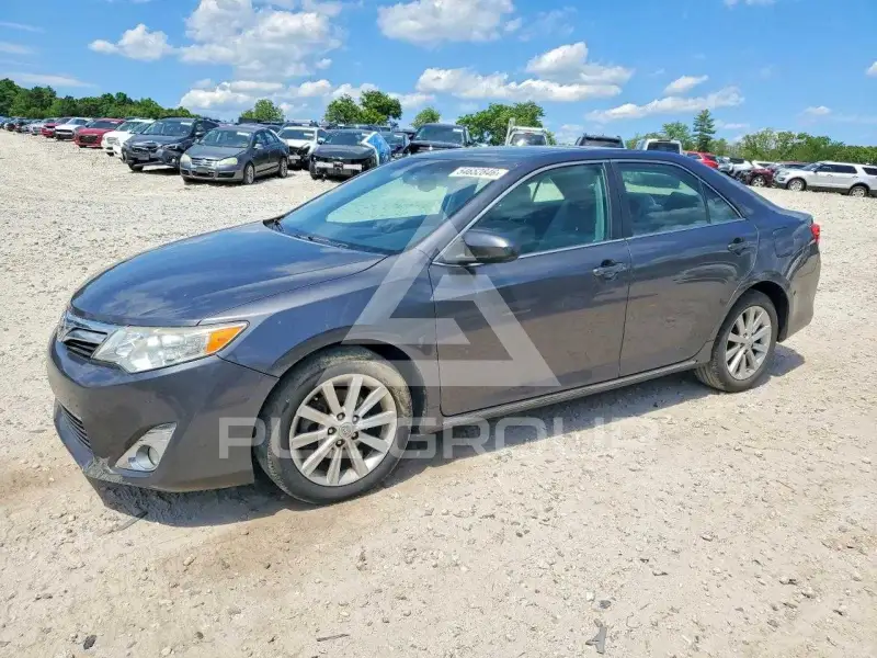 2013 Toyota CAMRY фото