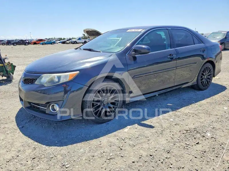 2013 Toyota CAMRY фото