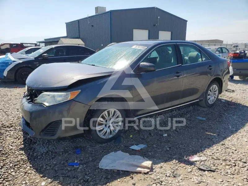 2013 Toyota CAMRY фото