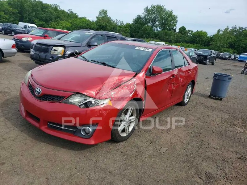 2013 Toyota CAMRY фото
