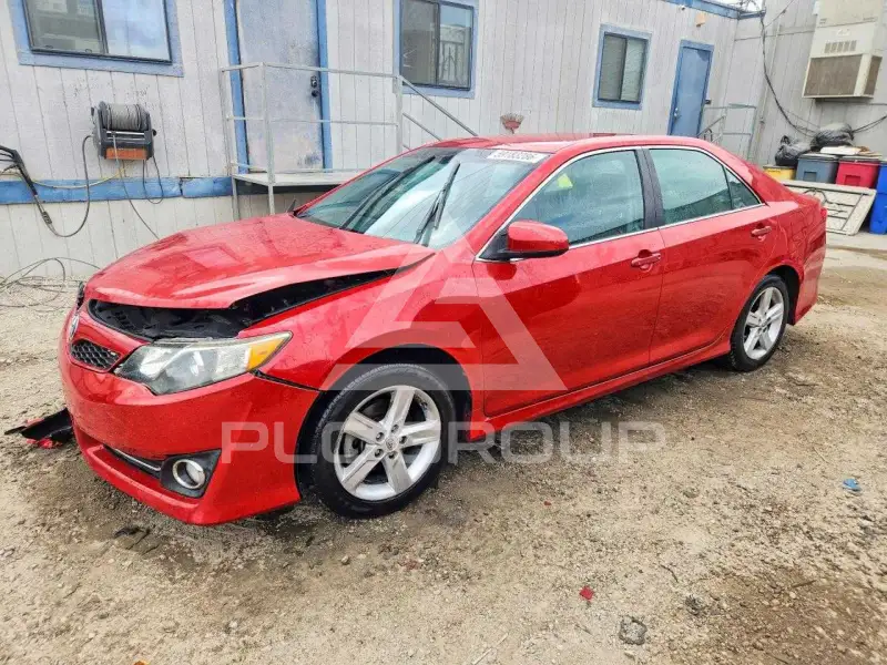 2013 Toyota CAMRY фото