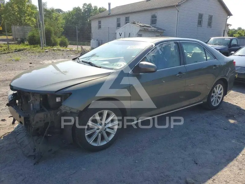 2013 Toyota CAMRY фото