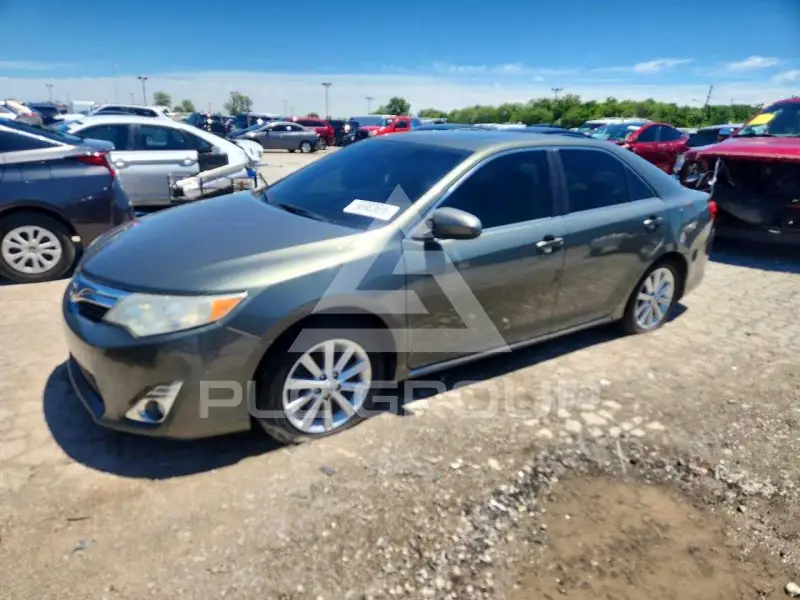 2013 Toyota CAMRY photo