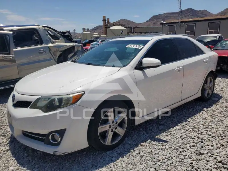 2013 Toyota CAMRY photo