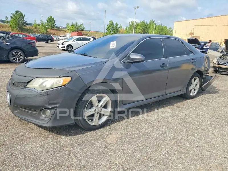 2013 Toyota CAMRY фото