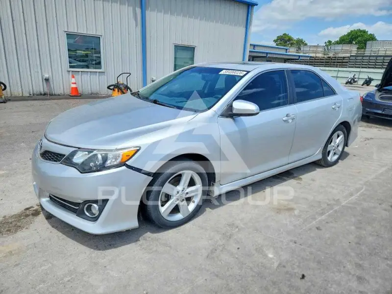 2013 Toyota CAMRY photo