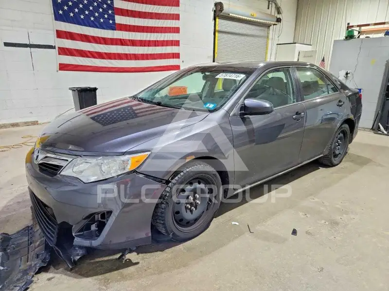 2013 Toyota CAMRY photo