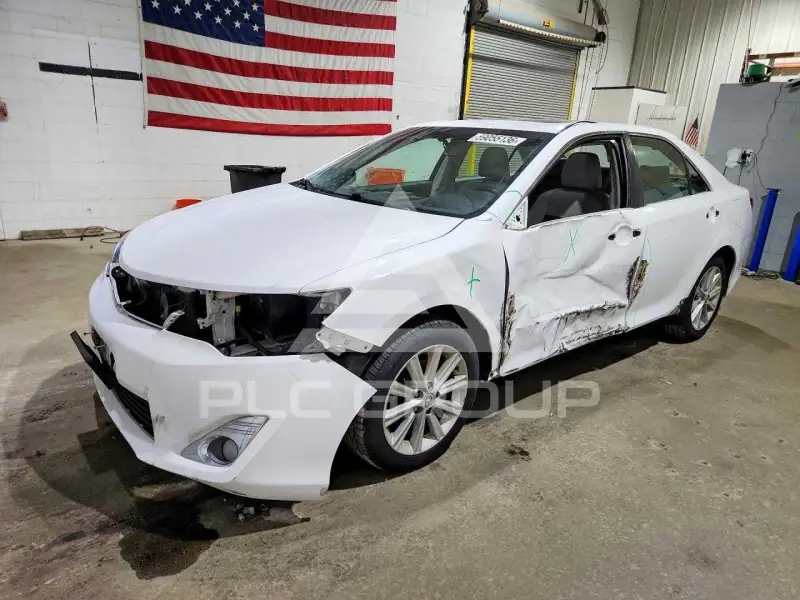 2013 Toyota CAMRY фото