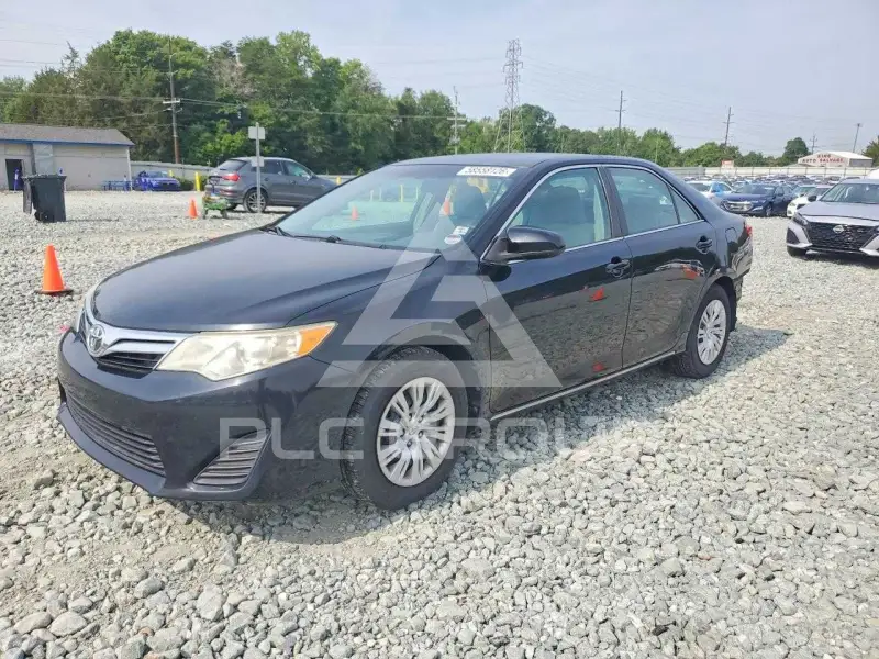 2013 Toyota CAMRY фото