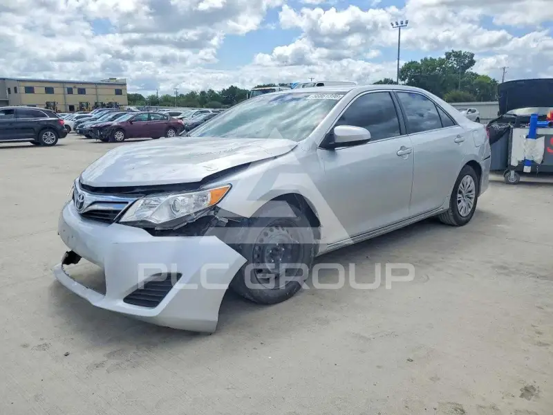 2013 Toyota CAMRY photo