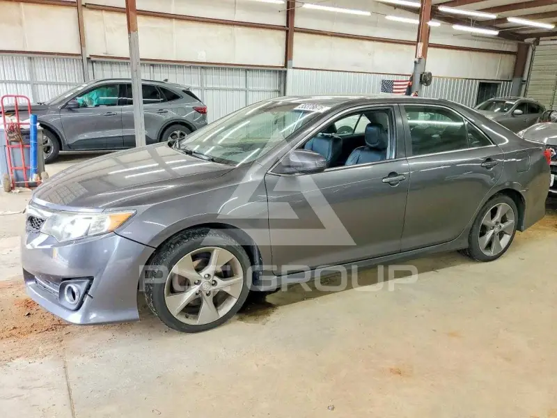 2013 Toyota CAMRY фото