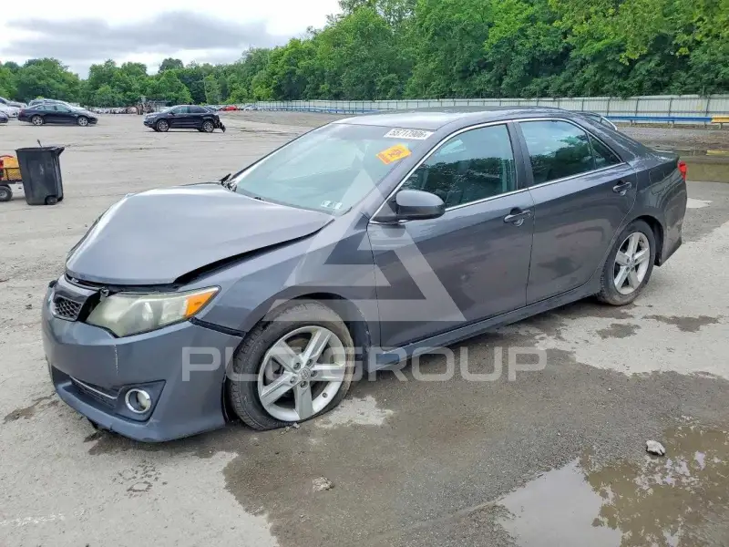 2013 Toyota CAMRY photo