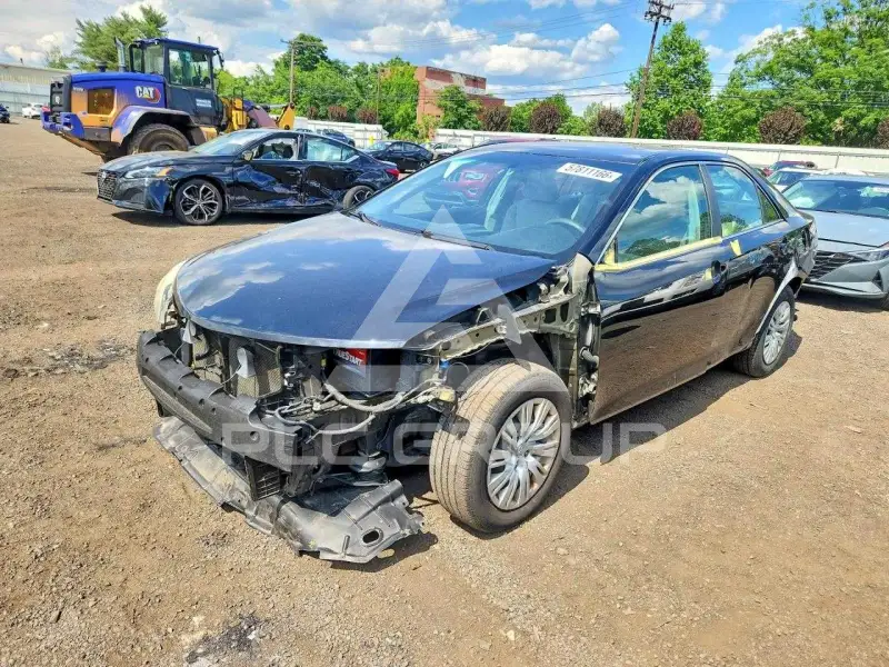 2013 Toyota CAMRY photo