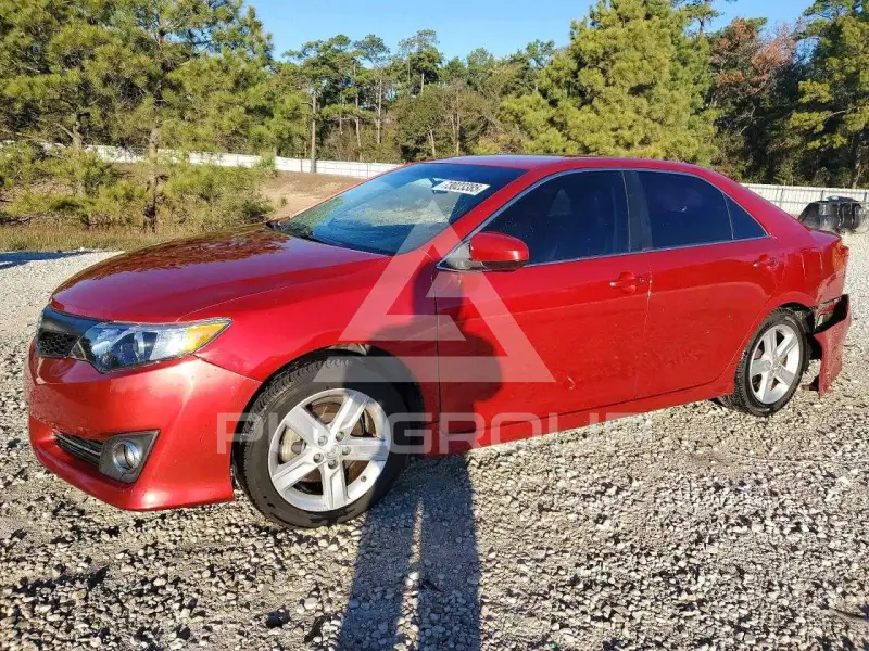 2013 Toyota CAMRY фото