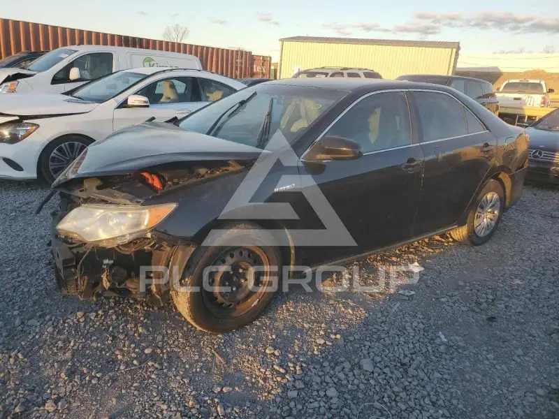 2013 Toyota CAMRY фото