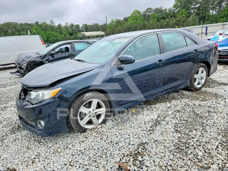 2013 Toyota CAMRY фото