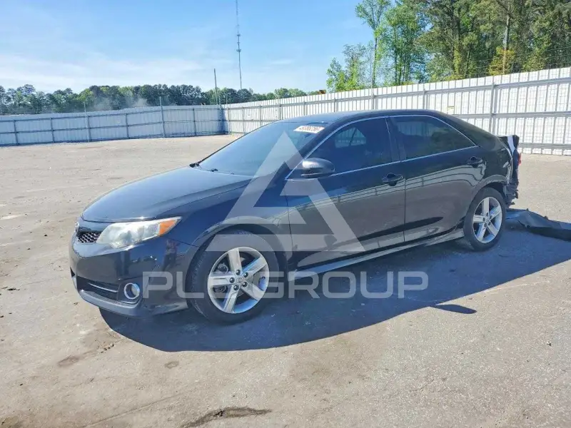 2013 Toyota CAMRY фото