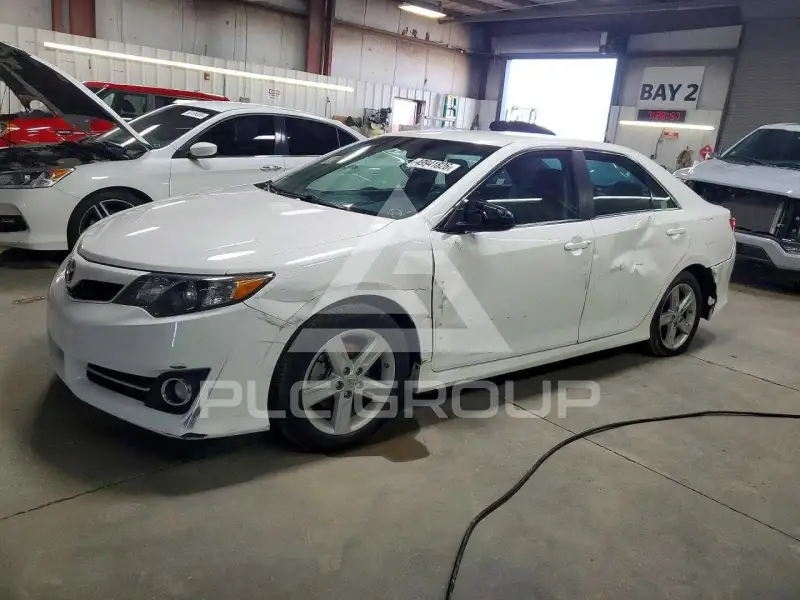 2013 Toyota CAMRY photo