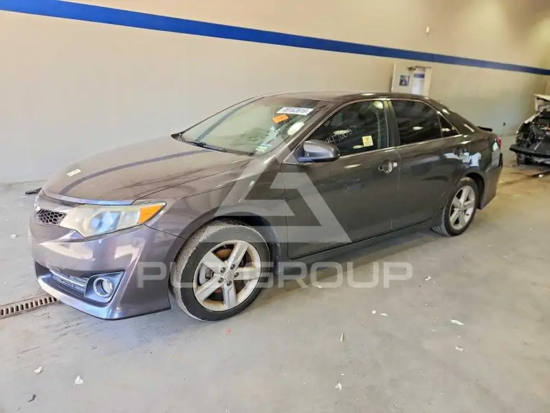 2013 Toyota CAMRY photo