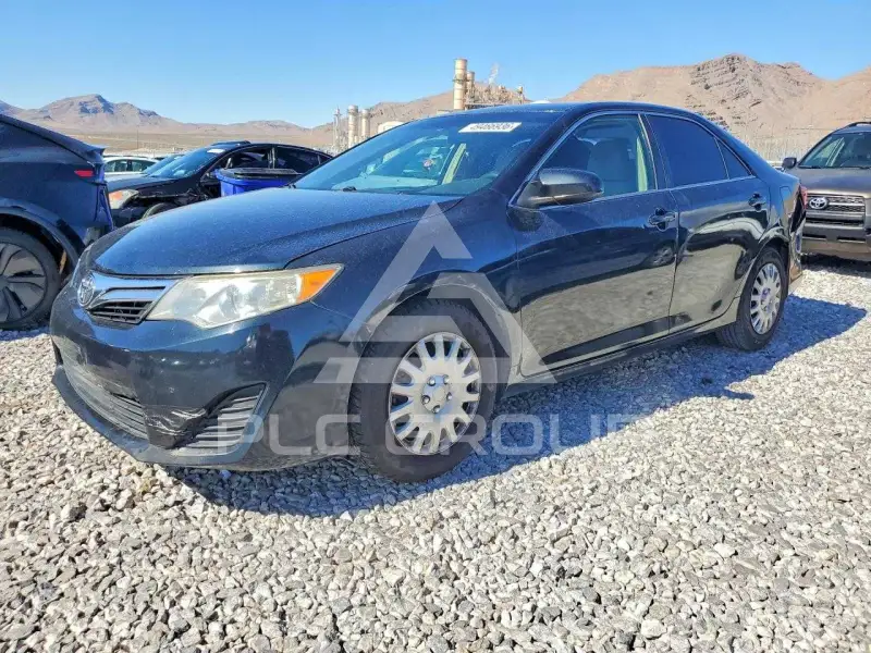 2013 Toyota CAMRY фото