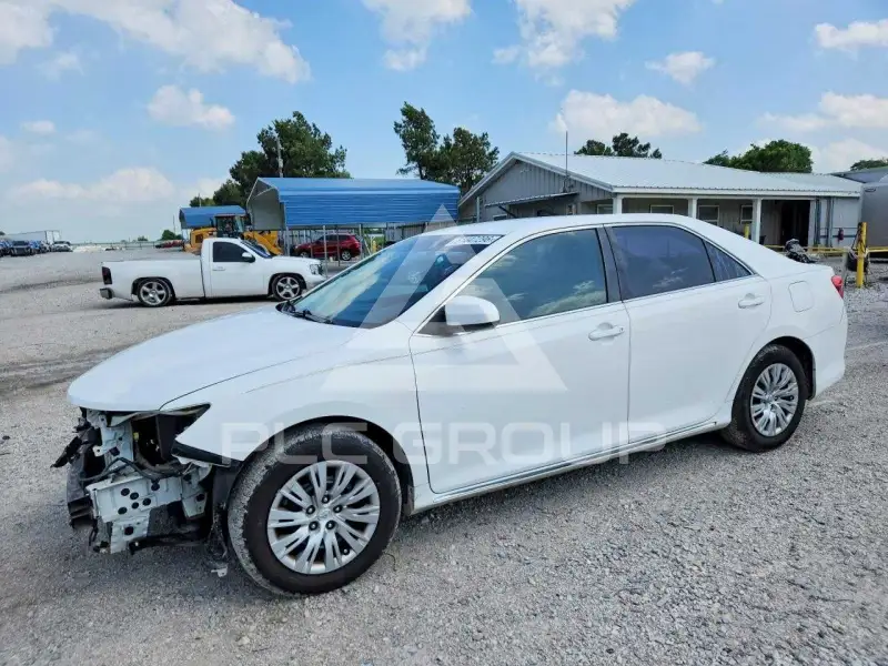 2013 Toyota CAMRY фото