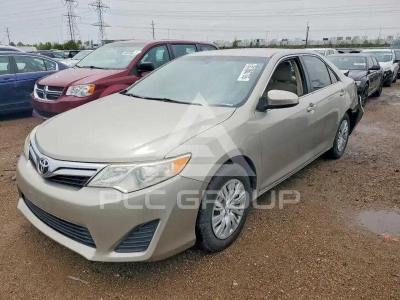 2013 Toyota CAMRY фото