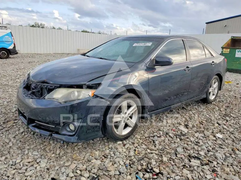 2013 Toyota CAMRY photo