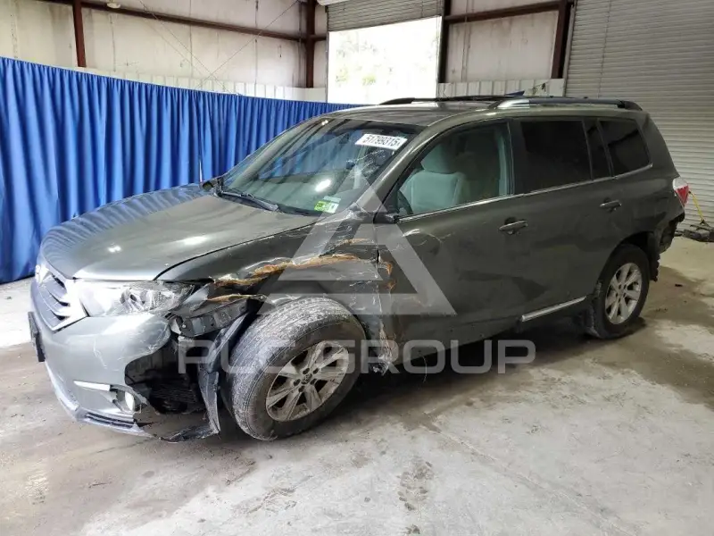 2013 Toyota Highlander фото