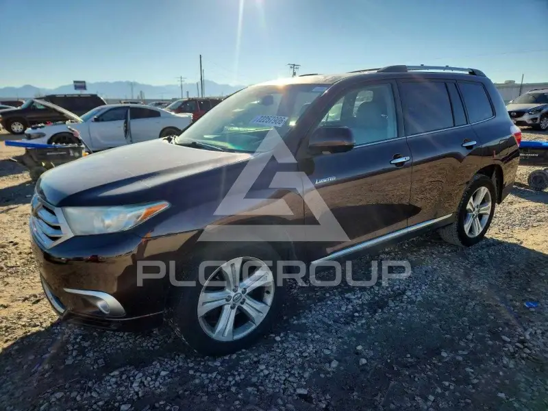 2013 Toyota Highlander фото