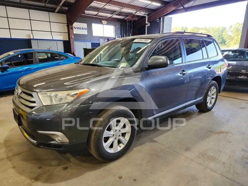 2013 Toyota Highlander фото