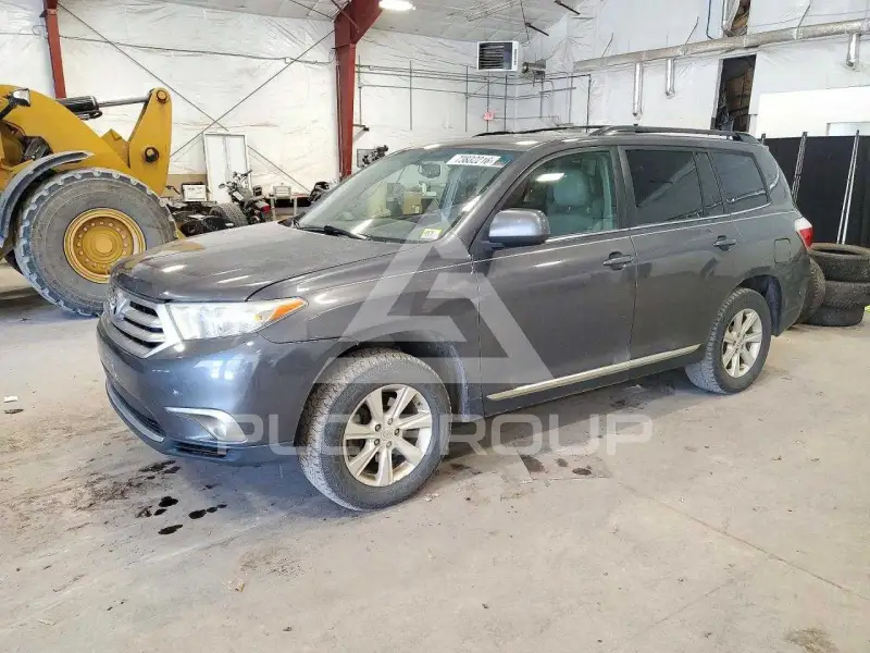 2013 Toyota Highlander photo