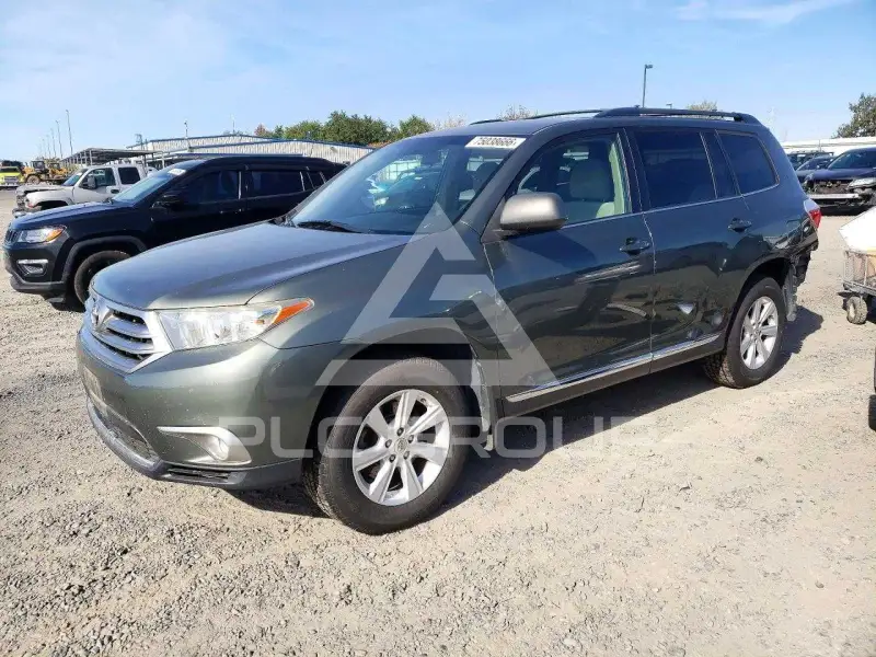 2013 Toyota Highlander photo