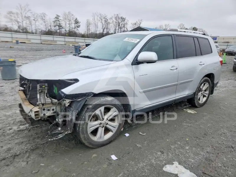2013 Toyota Highlander фото