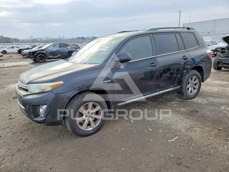 2013 Toyota Highlander photo