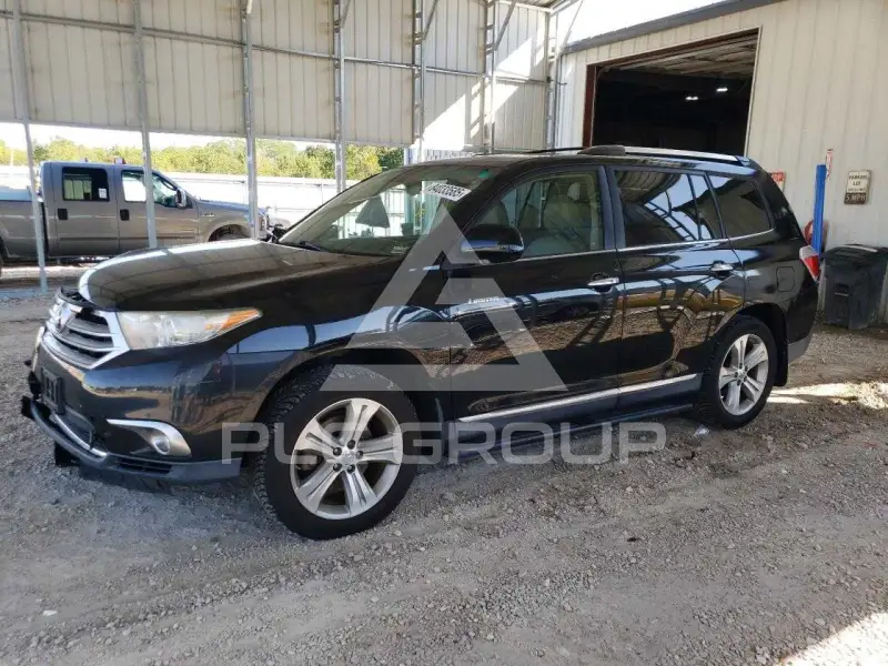 2013 Toyota Highlander фото