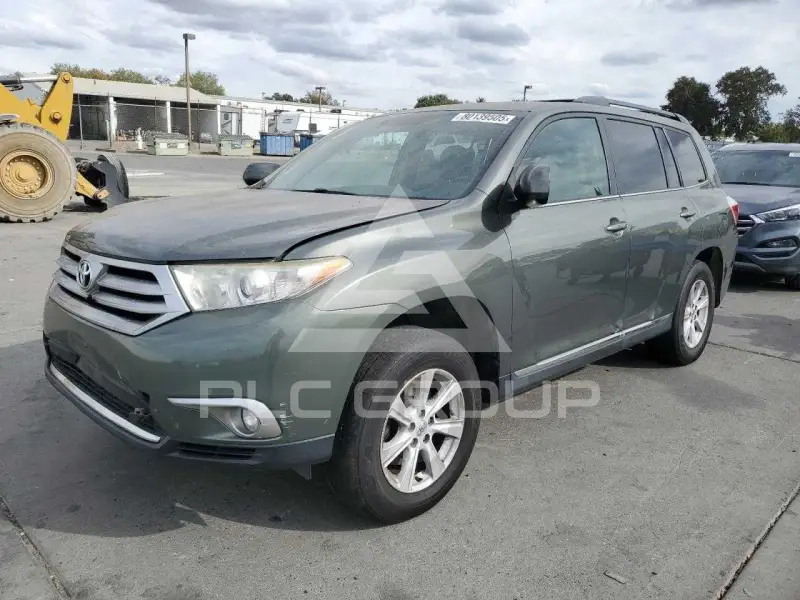 2013 Toyota Highlander фото