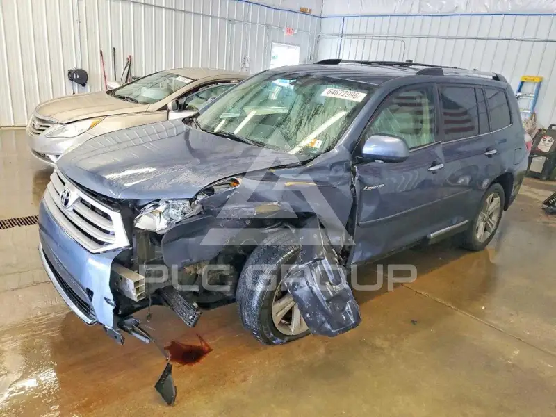 2013 Toyota Highlander фото